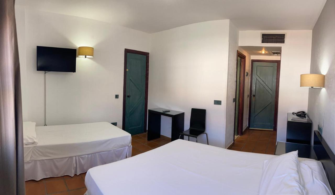 Hotel อัลมาโกร ภายนอก รูปภาพ