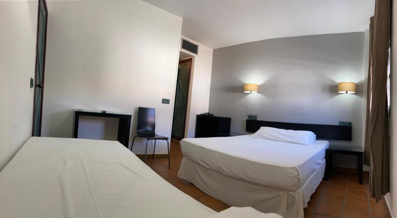 Hotel อัลมาโกร ภายนอก รูปภาพ