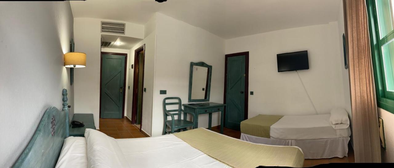 Hotel อัลมาโกร ภายนอก รูปภาพ