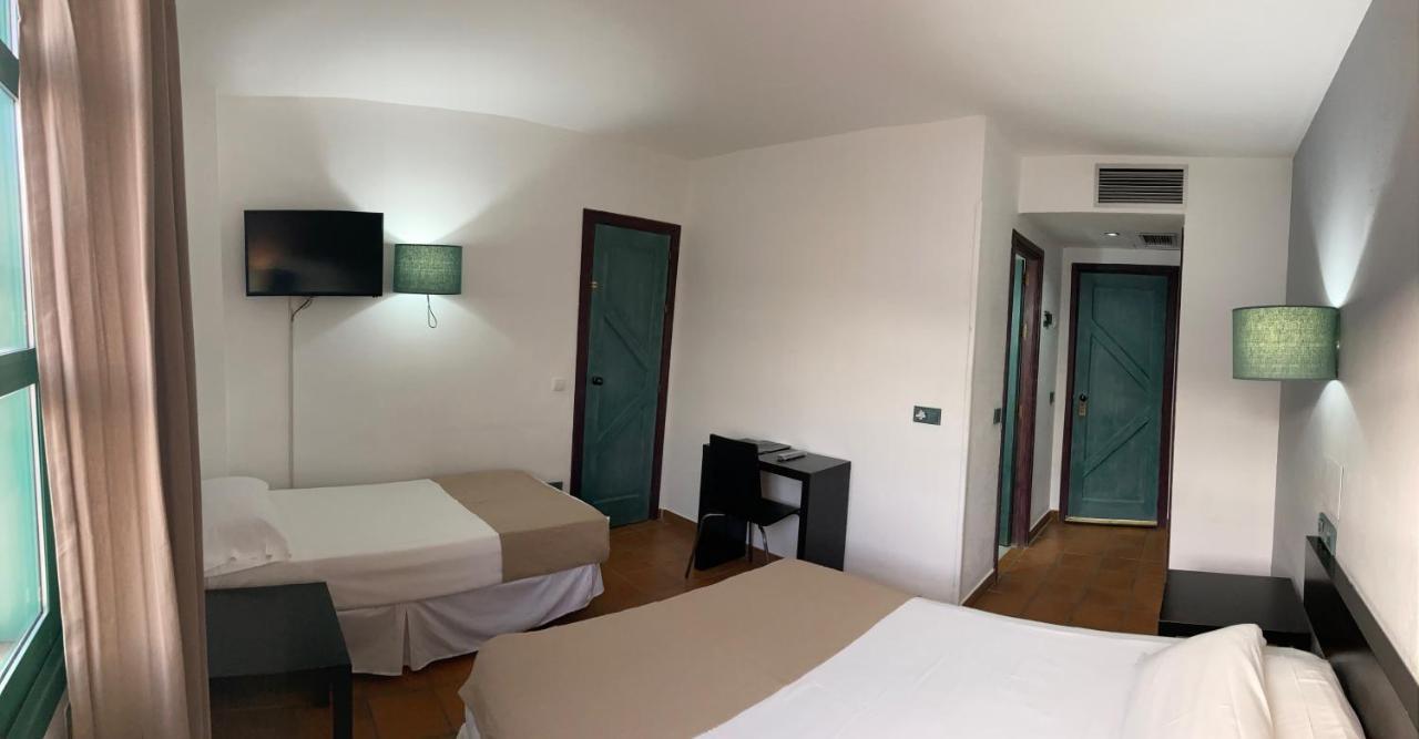 Hotel อัลมาโกร ภายนอก รูปภาพ