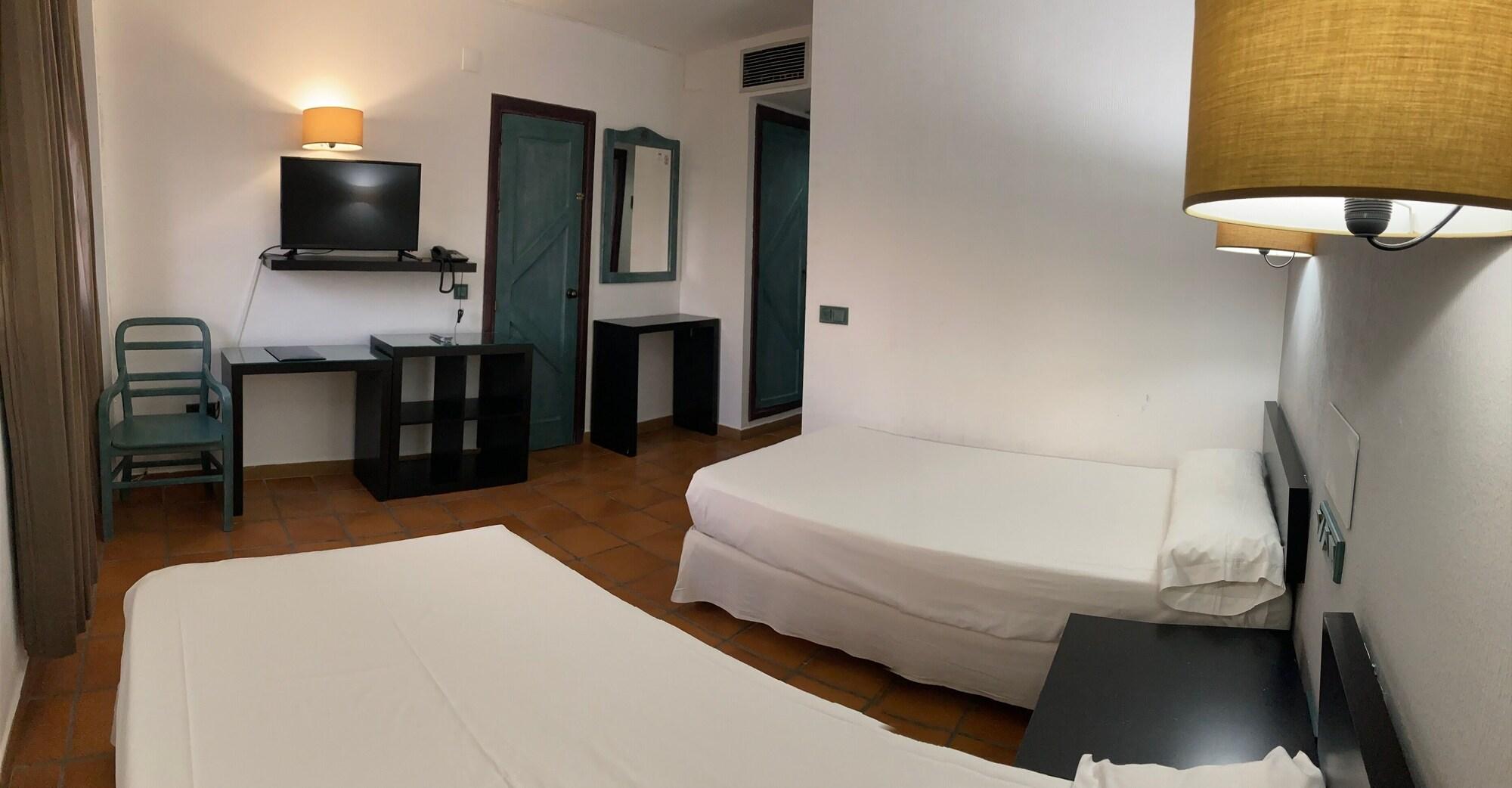 Hotel อัลมาโกร ภายนอก รูปภาพ